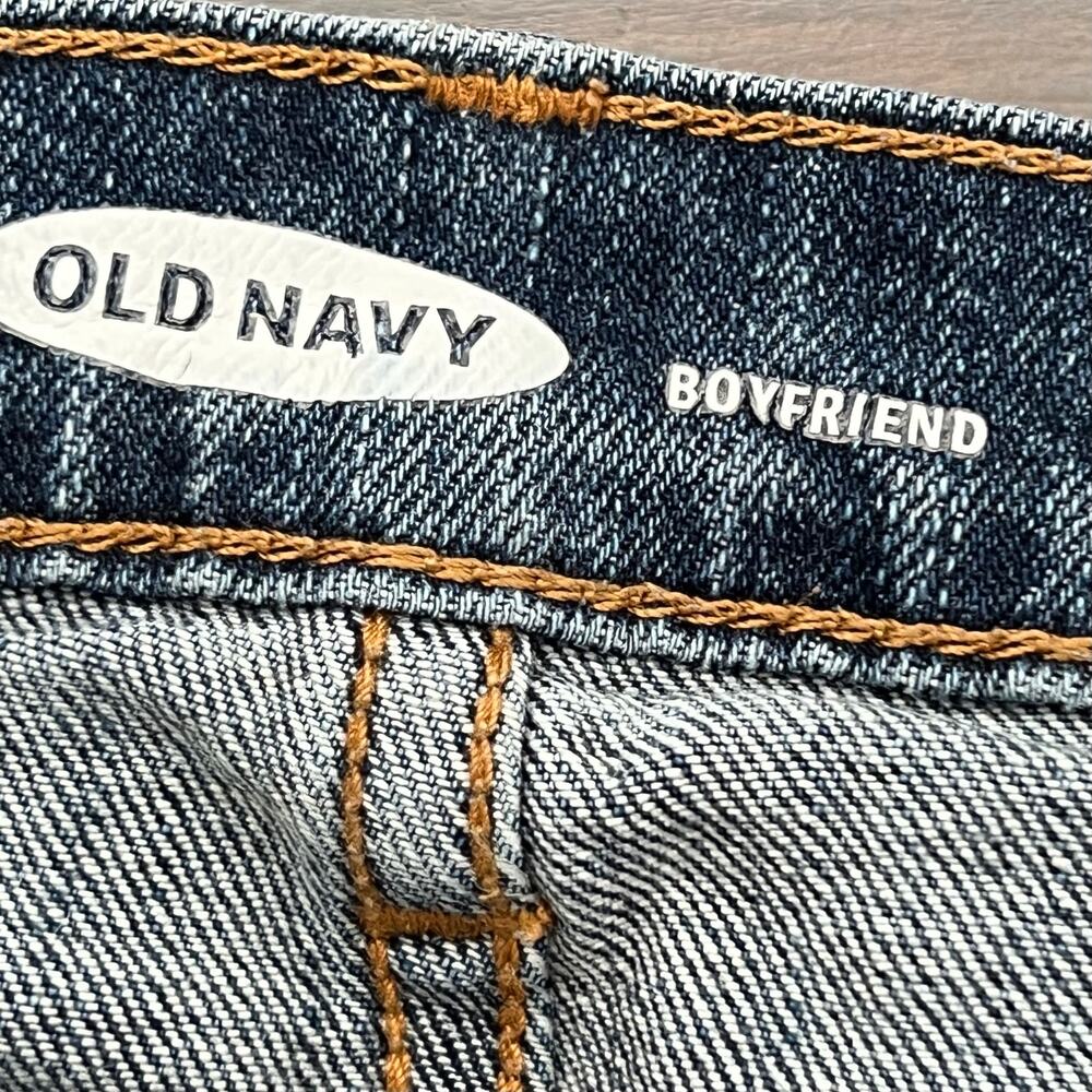 Old navy boyfriend jeans medium wash distressed raw hem everyday casual size 4 - Picture 4 of 5
